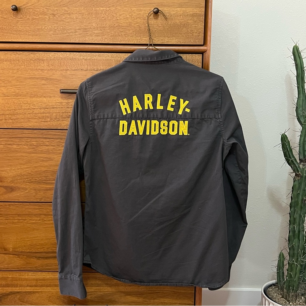 Harley-Davidson Charcoal Grey Shirt with Yellow Lettering